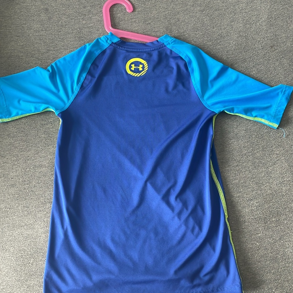 Under armour fitted kids t shirt - Picture 2 of 2